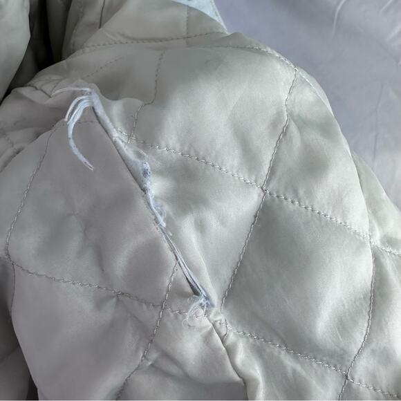 Levis - Vintage Sherpa Trucker Jean Jacket, Size 14-16 - Picture 9 of 16